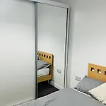 Modern Home With Free Parking,Near To City Center