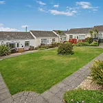 2 Bed In Mullion Cove 36430