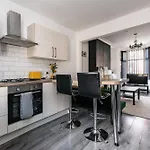 2 Bed House Close To Liverpool & Everton Stadiums