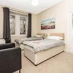 Comfy Edinburgh Base