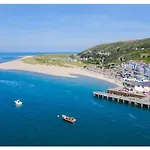 2 Bed Ground Floor Beach Location
