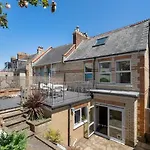 Spacious House & Garden In Ilfracombe