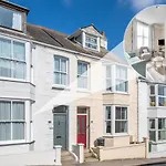 12 New Street
