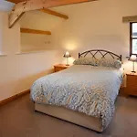 2 Bed In Coverack Trwro