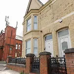 Room 4 At Jubilee House - Free Parking, Self Check-In, Fast Wifi And Smart Tv By Yoko Property