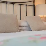 3 Stable Yard