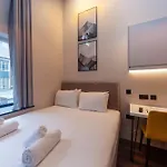Modern Studio Located In Central Hastings
