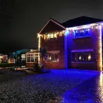 20 Guest Luxury Stay - Private Pool, Hot Tub & Gym