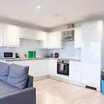 The Sunset Apartment - Margate Beach - By Goldex Coastal Breaks