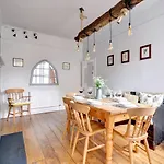 16 Park Terrace