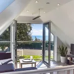 Sunny South Lodge