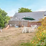 Apartment Five - Uk39841