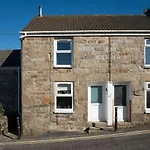 Gwel Porth - St Ives - Sea Views