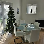 Coastal Apartment With Beach On Your Doorstep!