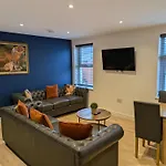 No 10 Apartments