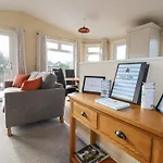 Laurel Lodge