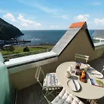 Ocean Reach, Stunning Sea View And Balcony, 2 Bedroom 2 Ba, Parking