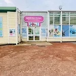 Beautiful Devon Cliffs Caravan, Perfect For Exploring Exmouth, Exeter & Sandy Bay Beach