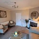 Cozy 2Bd House In Blackpool - Family Friendly Stay