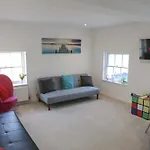 Regency Apartment 4 By My Getaways