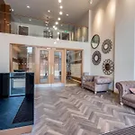 2Br Luxury Flat Belfast City Centre , Free Snacks & Free Netflix