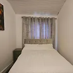Liverpool Haven, Stylish And Spacious 3-Bedroom Apartment With City Access