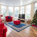 Stunning Apartment In Victorian Villa With Garden