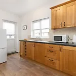 Bright~ Town Center~ 2 Bed~Penzance