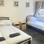 Lovely & Comfy 2Br City Centre - Walking Distance To High Street By Everhome Ltd