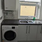 Room In Bb - Best Homestay Close To City Centre