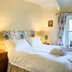 Stone Cottage - Swanage