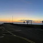 Fort Cresent Sea View Apartment