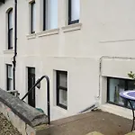 Retro Retreat