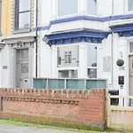 Apartment 1 - Uk44165