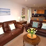 Inglewood Apartments