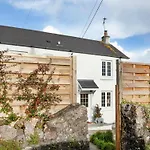 Harlequin Cottage