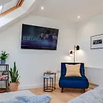Cherryville Street Apartment