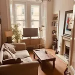 Edinburgh Christmas Family Apartment