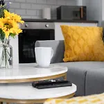 Open Mind Property - 2 Bedroom Flat