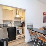 6 Searock Apartments