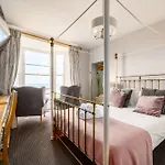 Gwesty'R Marine Hotel & Spa