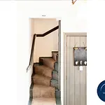 Sandgate Cottage