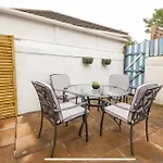 Kitty Cottage - 3 Bedroom - Warm And Welcoming - Sleeps 5 - Blackpool