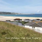D37 Irene, Riviere Towans