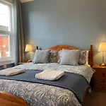 Cosy Victorian Home Near City Centre & Lfc