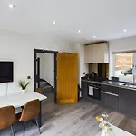 Orange Horizon - Brighton Central - 6 Beds