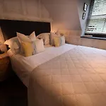 Padstow Escapes - Teyr Luxury Penthouse Apartment