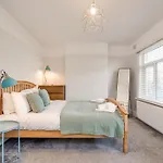 Central Belfast Apartments - Malone Hideaway