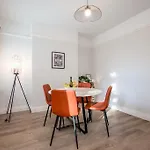 Central Belfast Apartments - Malone Hideaway