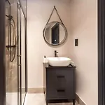 Convenient Studio Living In Central Hastings